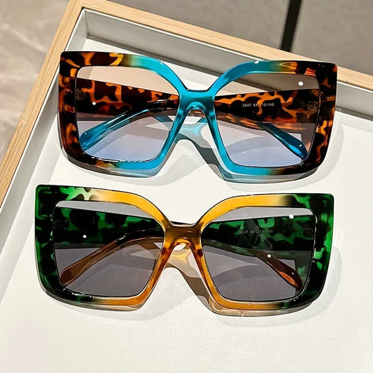 Fashion Gradient Lens Sunglasses Oversized Square Tortoiseshell and Leopard Print Frame Anti Glare PC Material Color Sunglasses
