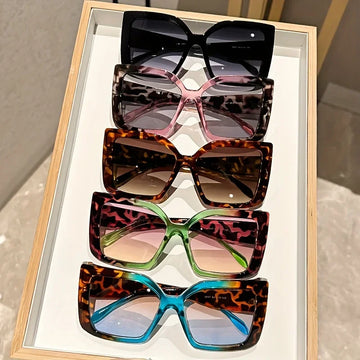 Fashion Gradient Lens Sunglasses Oversized Square Tortoiseshell and Leopard Print Frame Anti Glare PC Material Color Sunglasses